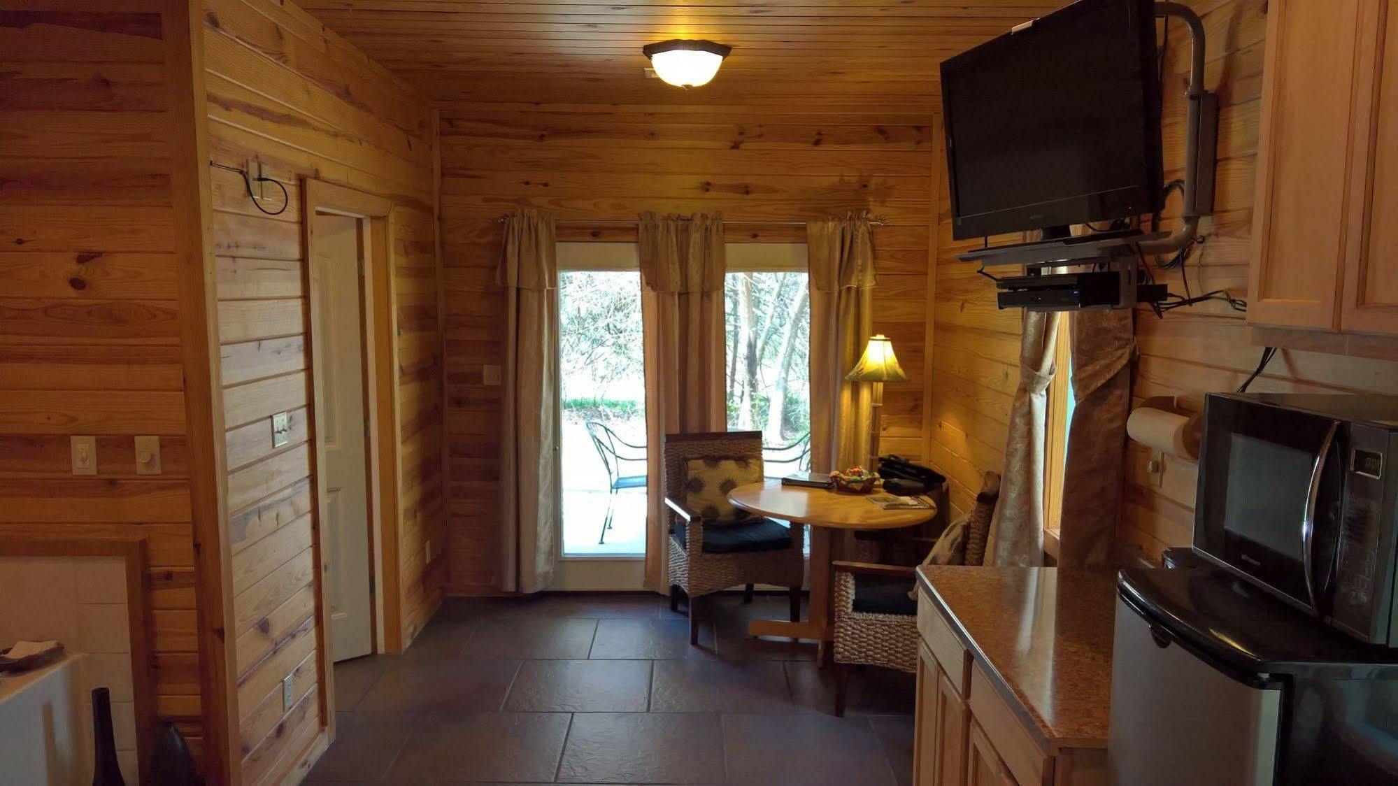 Appartement Cabins At Sugar Mountain à Eureka Springs Extérieur photo